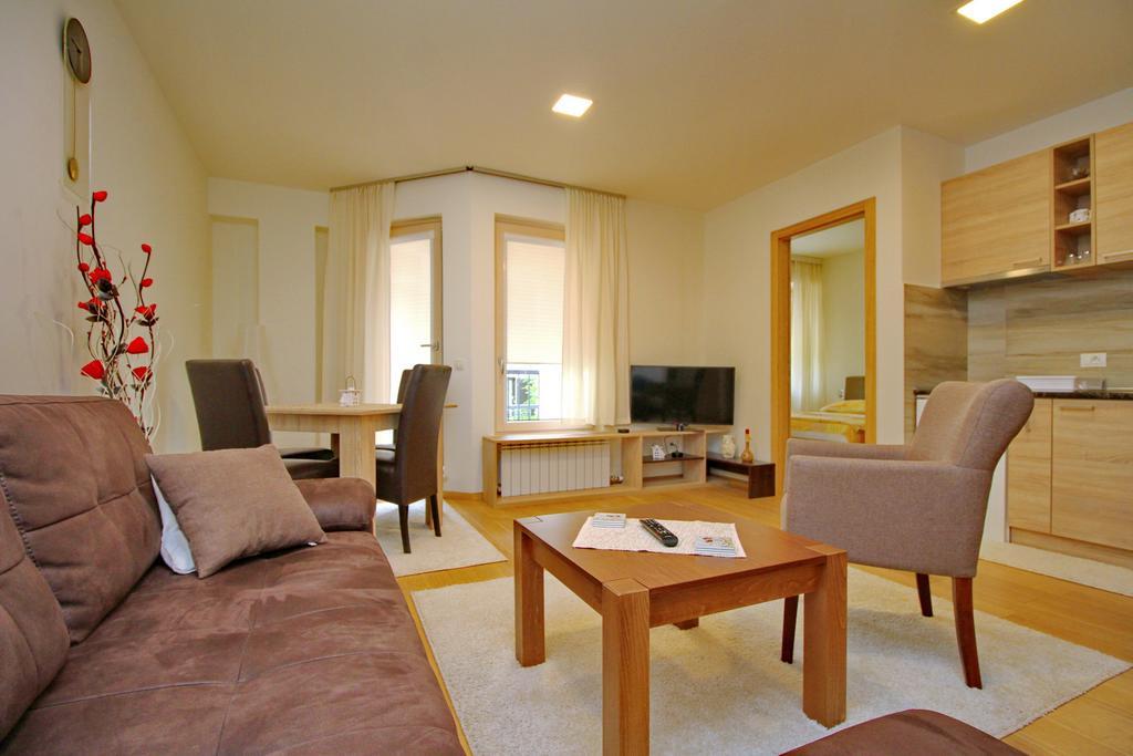 Lux Apartment Lazarevic Zlatibor Esterno foto